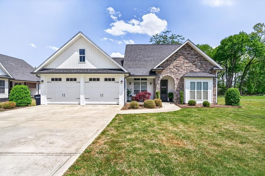 1360 Bilbrey Ave, Cookeville, TN 38501