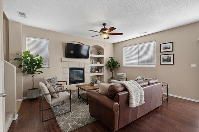 2229 CORTINA Loop SE, Rio Rancho, NM 87124