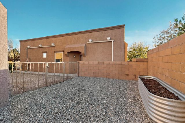 2229 CORTINA Loop SE, Rio Rancho, NM 87124