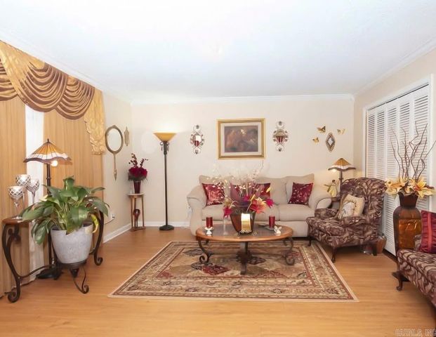 6621 Chateau Drive, Little Rock, AR 72209