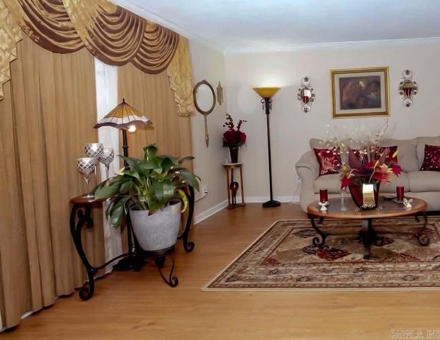 6621 Chateau Drive, Little Rock, AR 72209
