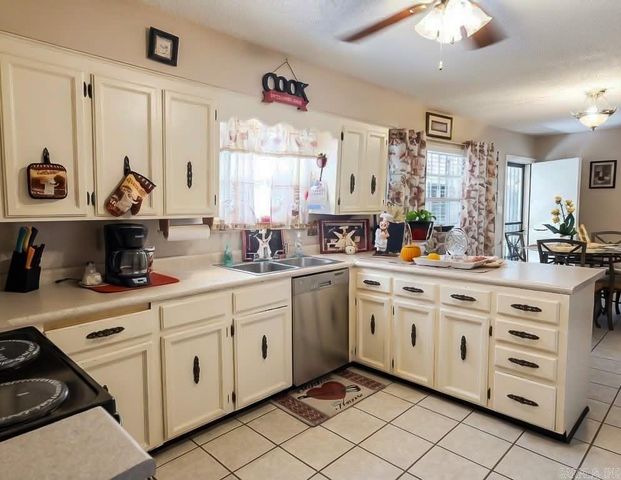 6621 Chateau Drive, Little Rock, AR 72209