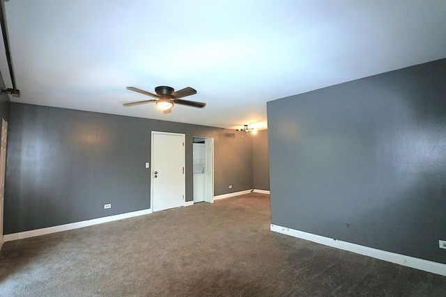 266 12th Street 3F, Wheeling, IL 60090