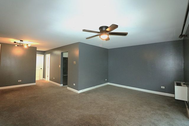 266 12th Street 3F, Wheeling, IL 60090
