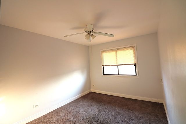 266 12th Street 3F, Wheeling, IL 60090