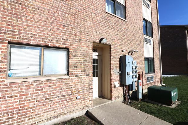 266 12th Street 3F, Wheeling, IL 60090