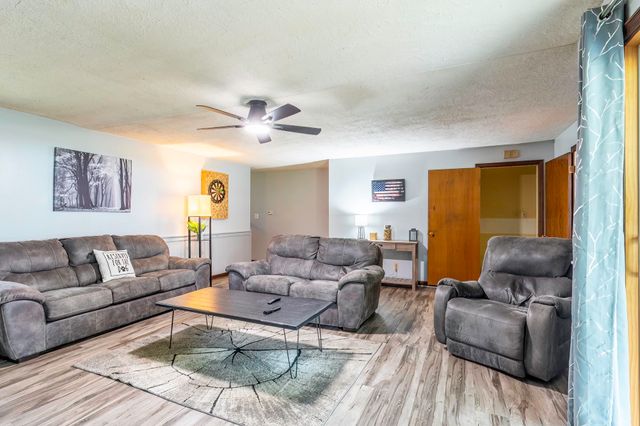 4211 Dalewood Drive, Fort Wayne, IN 46815