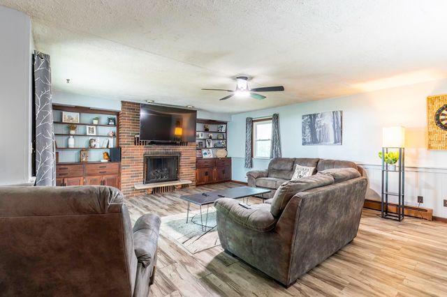 4211 Dalewood Drive, Fort Wayne, IN 46815