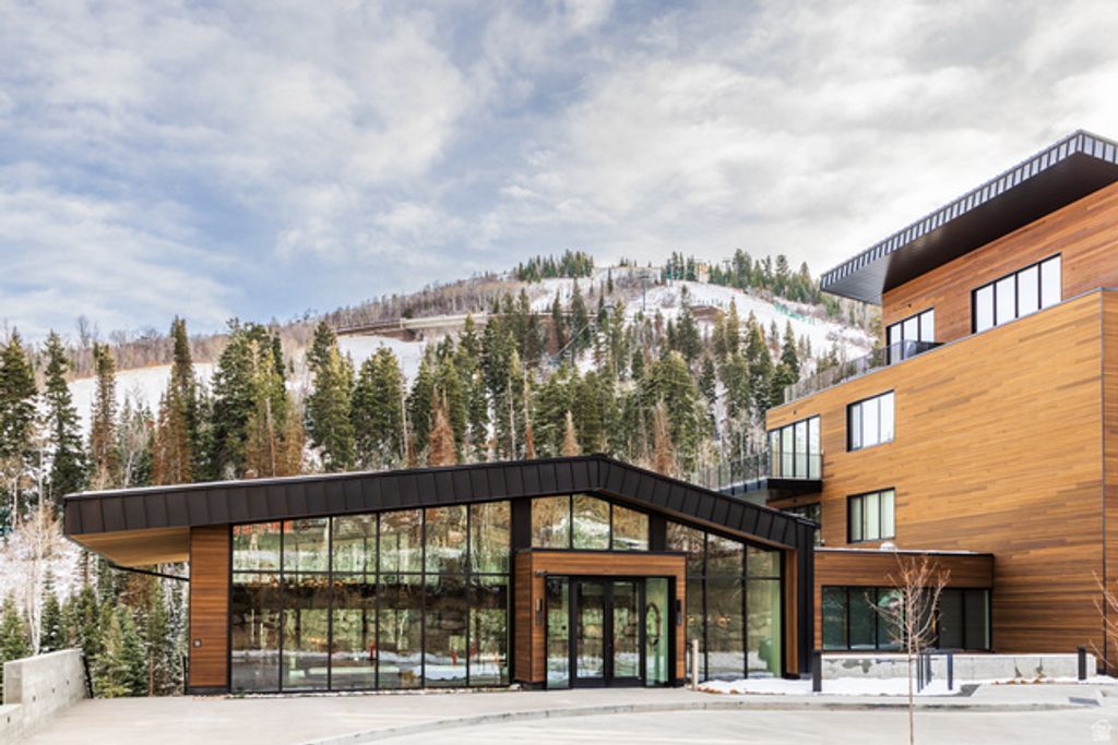 3267 W DEER HOLLOW RD #2304, Park City, UT 84060