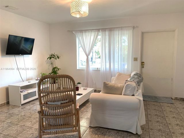 2131 Arthur St 2131, Hollywood, FL 33020