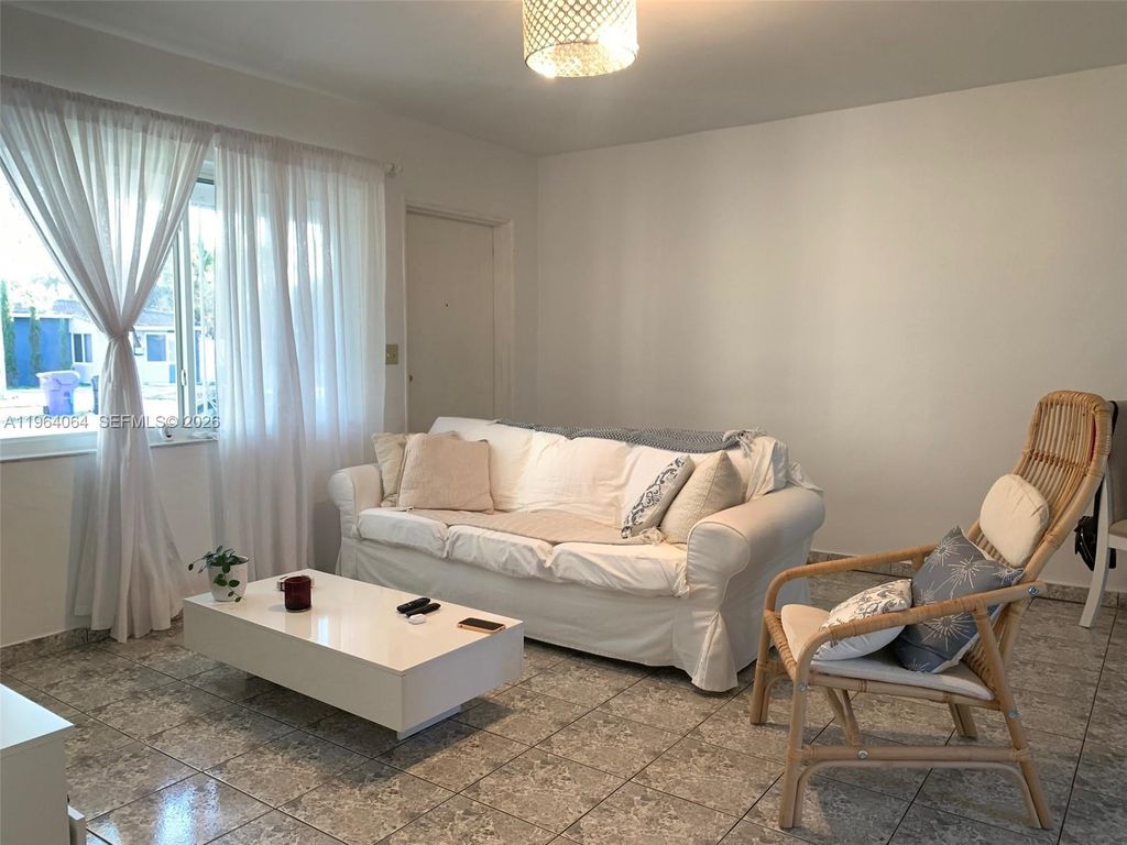 2131 Arthur St 2131, Hollywood, FL 33020