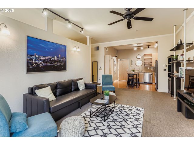 1425 Ne 61ST Ave 310, Hillsboro, OR 97124