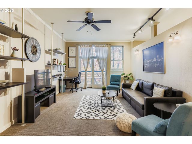 1425 Ne 61ST Ave 310, Hillsboro, OR 97124