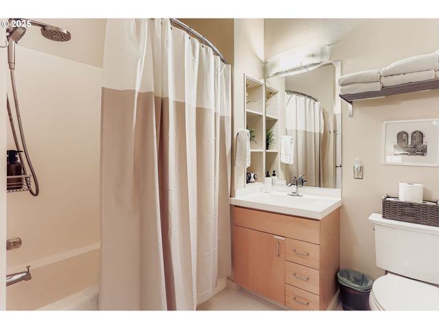 1425 Ne 61ST Ave 310, Hillsboro, OR 97124