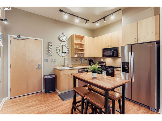 1425 Ne 61ST Ave 310, Hillsboro, OR 97124