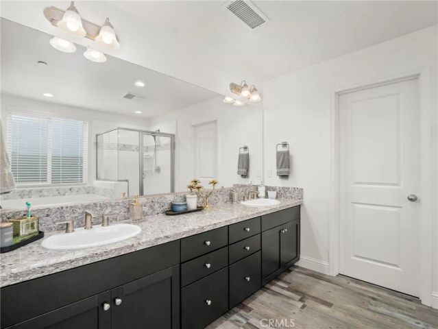 4080 San Jose, Clovis, CA 93619