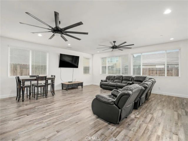 4080 San Jose, Clovis, CA 93619