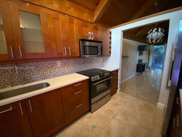 485 N University Drive 3-6, Plantation, FL 33324
