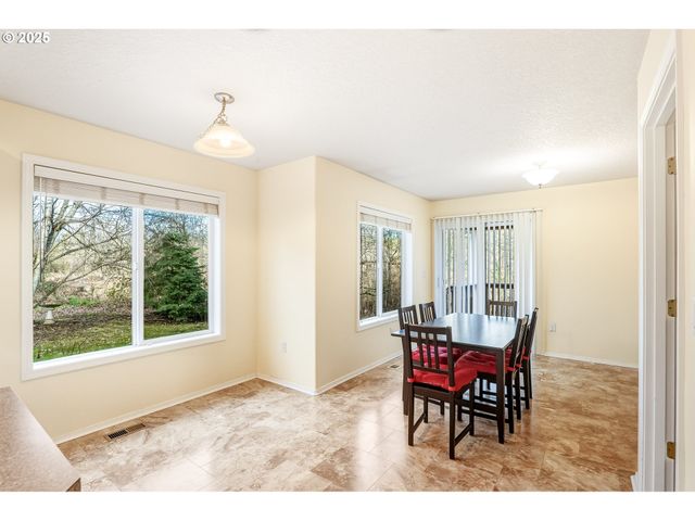 5513 Se HULL Ave, Milwaukie, OR 97267