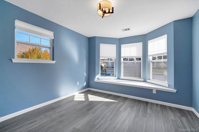 43 Woodside Knolls Drive, Middletown, NY 10940