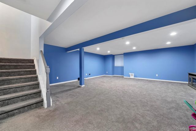 43 Woodside Knolls Drive, Middletown, NY 10940