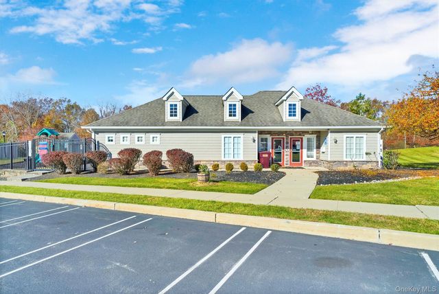 43 Woodside Knolls Drive, Middletown, NY 10940