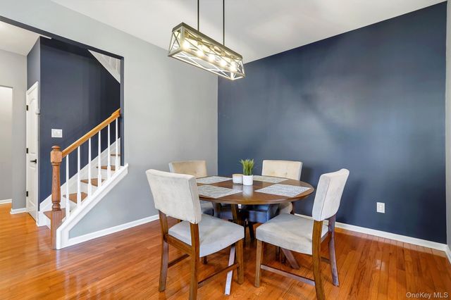 43 Woodside Knolls Drive, Middletown, NY 10940