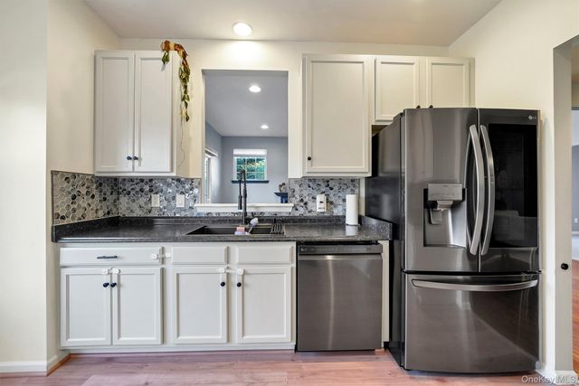 43 Woodside Knolls Drive, Middletown, NY 10940