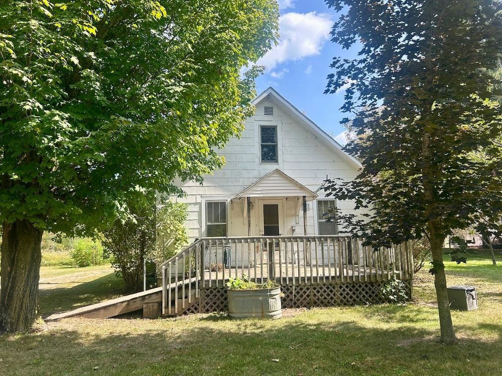 1489 Mcculloch Road, Gladwin, MI 48624
