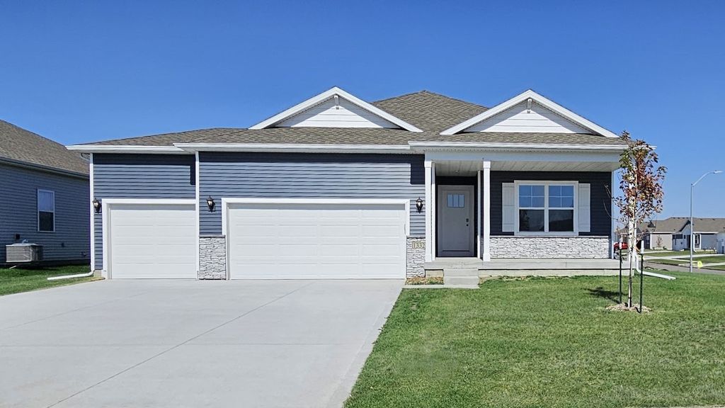 4403 NE 11th Street, Ankeny, IA 50021