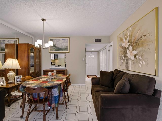 551 NW 80th Avenue 207, Margate, FL 33063