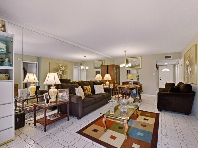 551 NW 80th Avenue 207, Margate, FL 33063