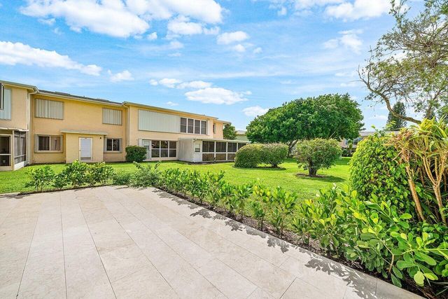1541 NW 20th Avenue 101, Delray Beach, FL 33445