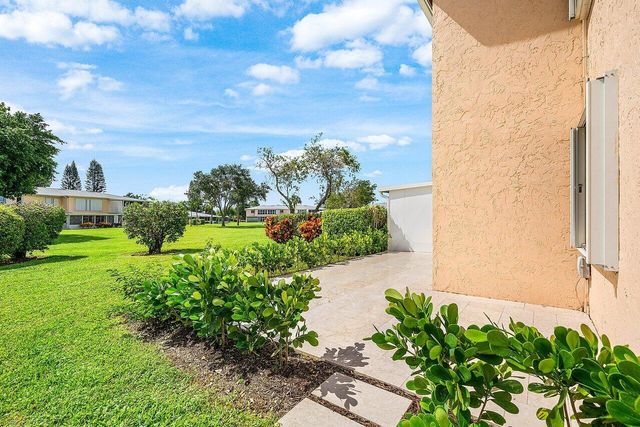 1541 NW 20th Avenue 101, Delray Beach, FL 33445