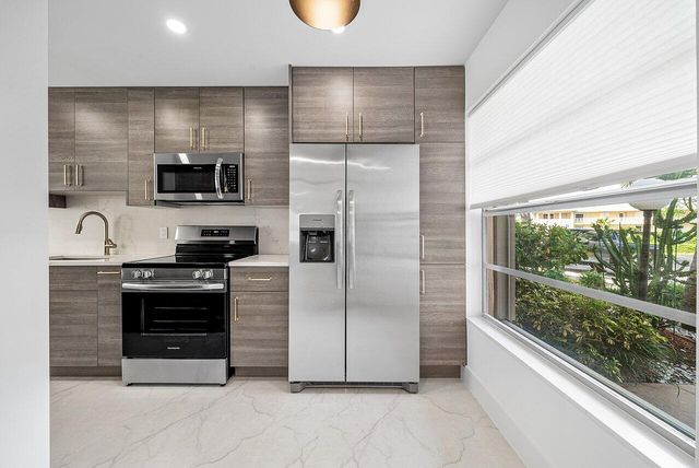 1541 NW 20th Avenue 101, Delray Beach, FL 33445