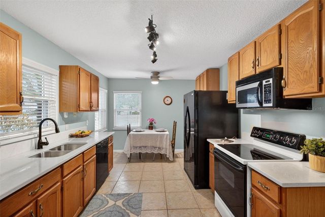 570 EAGLE RUN, Lakeland, FL 33809