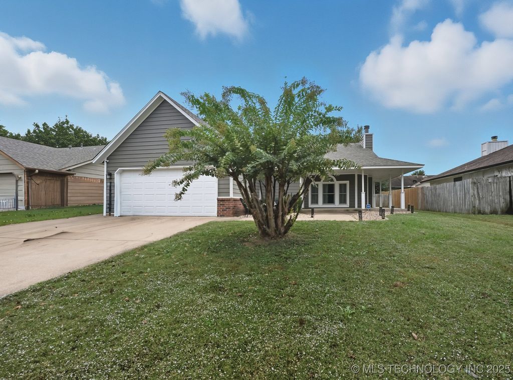 613 W 18th Street S, Claremore, OK 74019