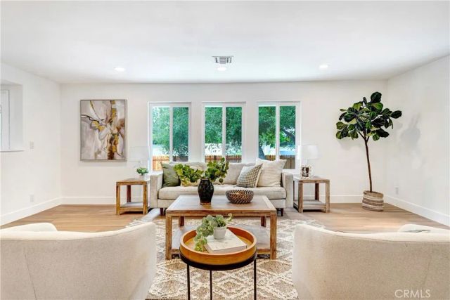 22323 Miranda Street, Woodland Hills, CA 91367