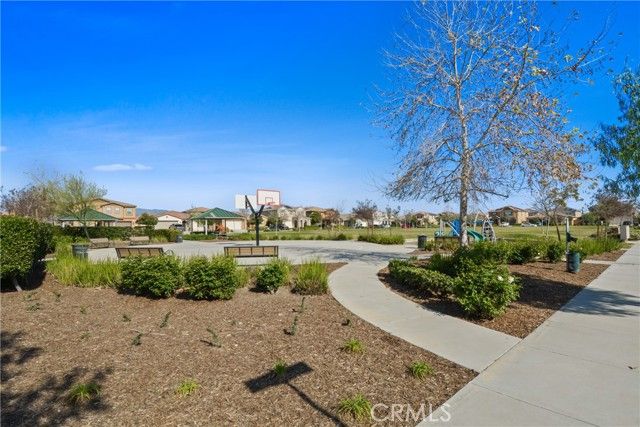 2814 E Murdock, Ontario, CA 91762