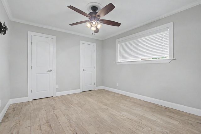 11911 Hillcroft Avenue, Houston, TX 77035