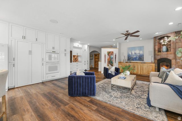 994 W PARK PALISADE DR, South Jordan, UT 84095