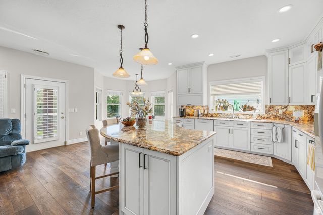 994 W PARK PALISADE DR, South Jordan, UT 84095