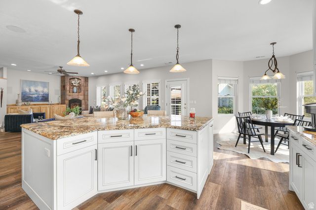 994 W PARK PALISADE DR, South Jordan, UT 84095