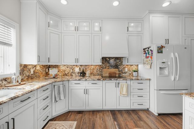 994 W PARK PALISADE DR, South Jordan, UT 84095