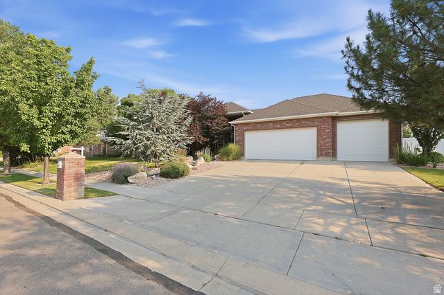 994 W PARK PALISADE DR, South Jordan, UT 84095