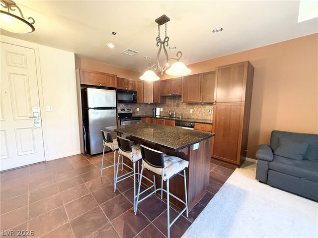 2405 West Serene Avenue 844, Las Vegas, NV 89123