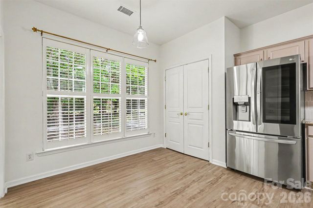 8708 Heron Glen Drive, Charlotte, NC 28269