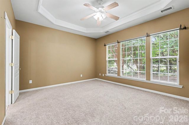 8708 Heron Glen Drive, Charlotte, NC 28269