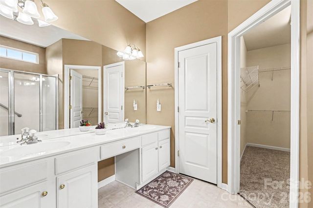 8708 Heron Glen Drive, Charlotte, NC 28269