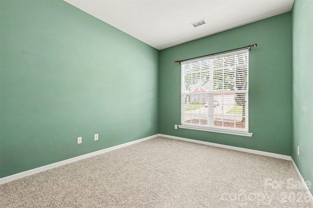8708 Heron Glen Drive, Charlotte, NC 28269